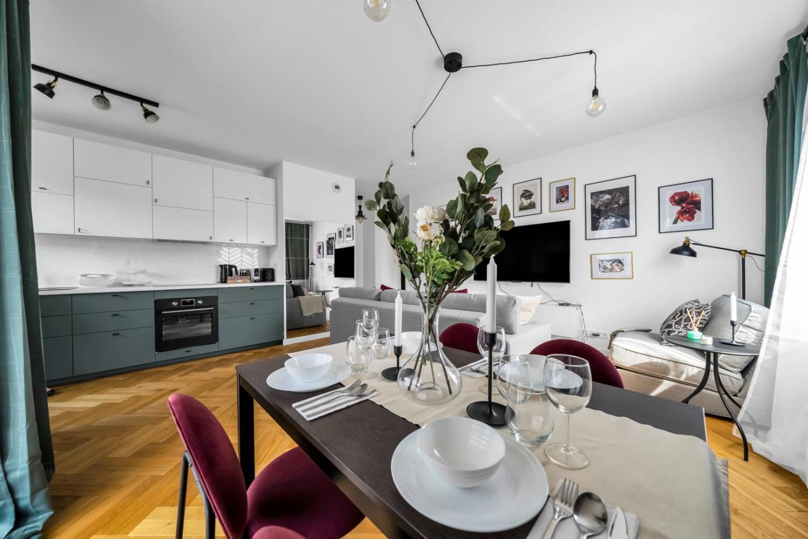 Skierniewicka Apt - Parking, Workspace, Balcony - By Rentujemy Varsóvia Exterior foto